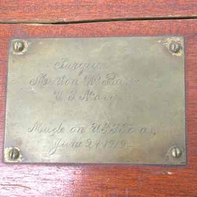 plaque on top of 2025.1001.19