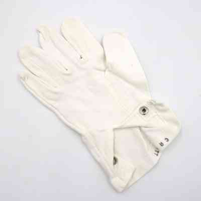 White short glove (right)