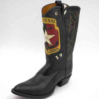 Cruiser Texas boot (left)