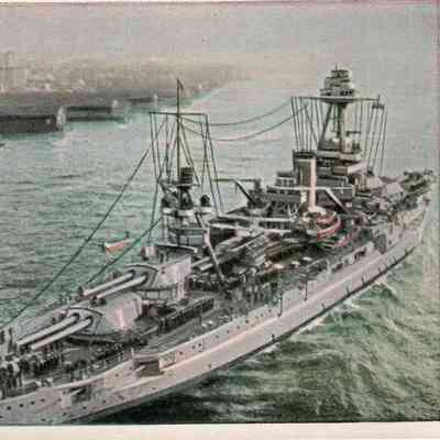 Lloyd cigarette card