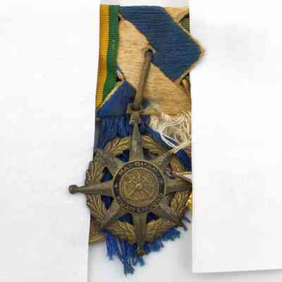 Navy Distinguished Service Order medal
