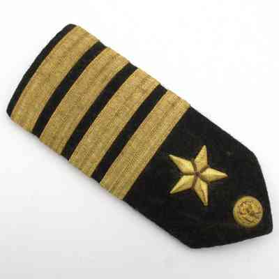 Captain shoulder board