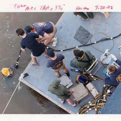 Men assisting Divers