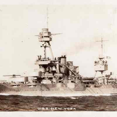 NY guns to starboard