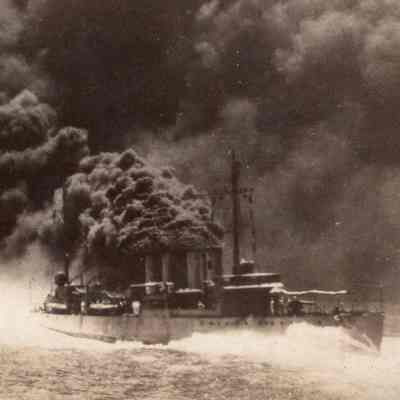 Destroyers heavy smoke