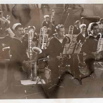 Ship band in concert