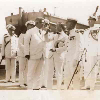 Span-Amer War vets with Cuban president