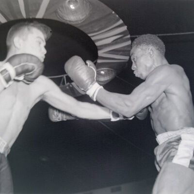 Soldiers boxing