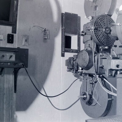 Movie projector