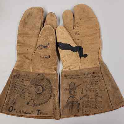 Leather Gauntlets