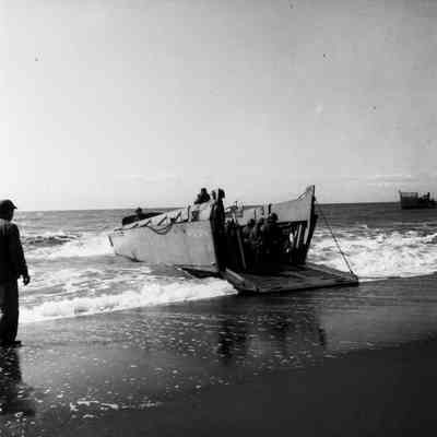 Soldiers landing on beach