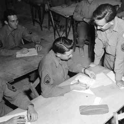 Soldier checking service records