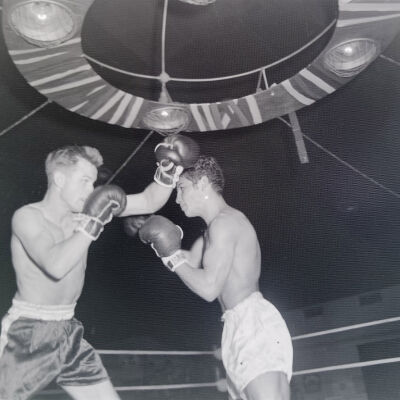 Soldiers boxing
