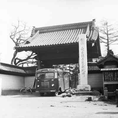 Bus leaving a Buddhist temple