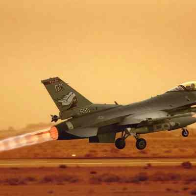 F-16 takeoff