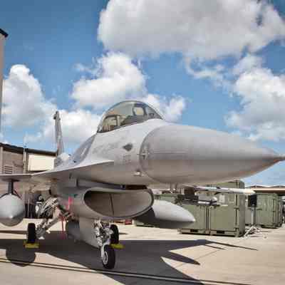 F-16