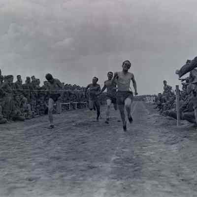 Soldiers racing