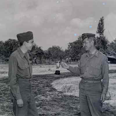 General Eagles presents a trophy