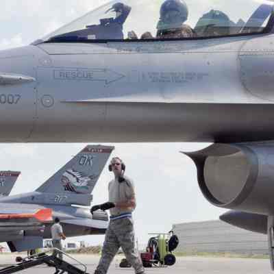 Pilot in F-16
