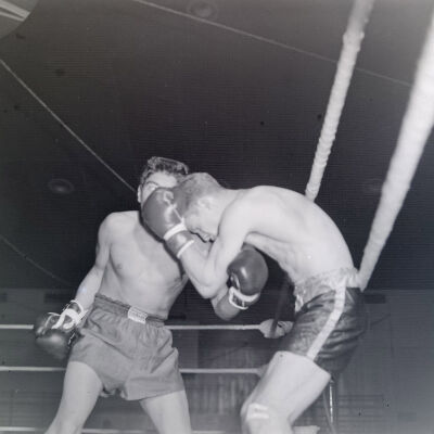 Soldiers boxing