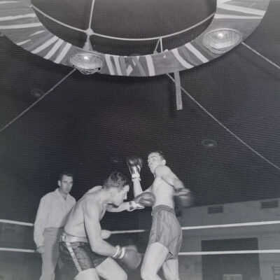 Soldiers boxing