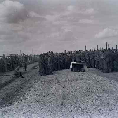 Prisoners of war praying