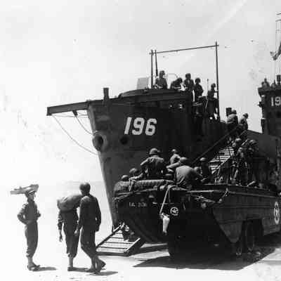 Unloading DUKW from LST