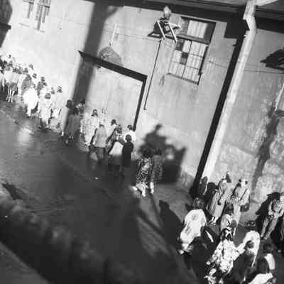 Crowd leaving the dock