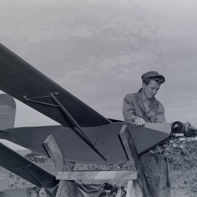 Soldiers with a drone aircraft
