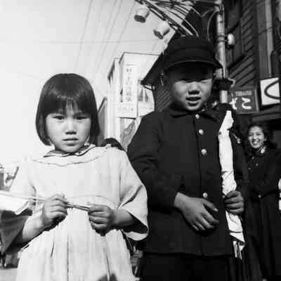 Two Japanese kids