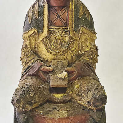 Wood statuette