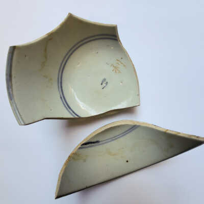 Rice bowl fragments