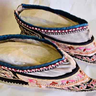 Lotus foot shoes
