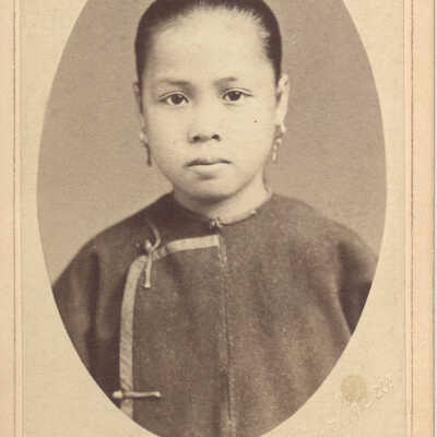 Cabinet card photograph
