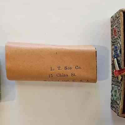 Chinese herbal medicine vial