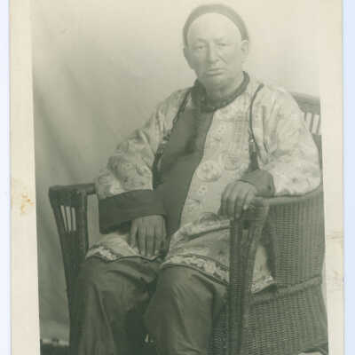 A White Man in Traditional Chinese Clothing