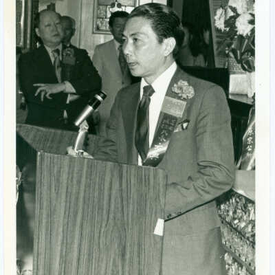 Photograph, Speaker