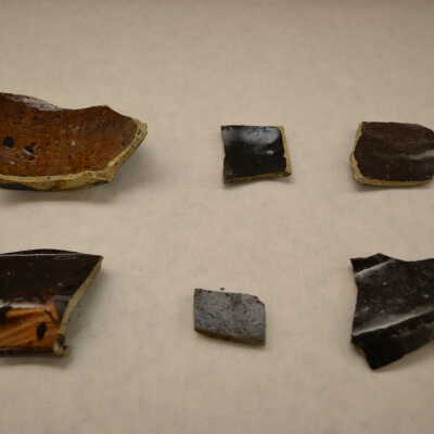 Porcelain fragments