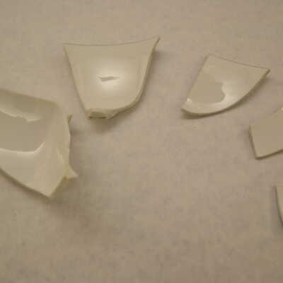 Porcelain fragments
