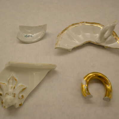 Porcelain fragments