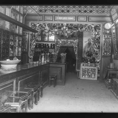 Choy Jee Tong, Drug store