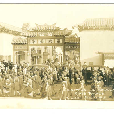 Postcard, Los Angeles, Chinatown, Chinatown on Broadway Girls Parade Los Angeles