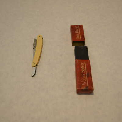 folding safety razor