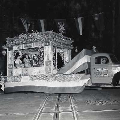 Float for the Rice Bowl Parade