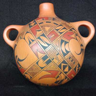 Polychrome canteen