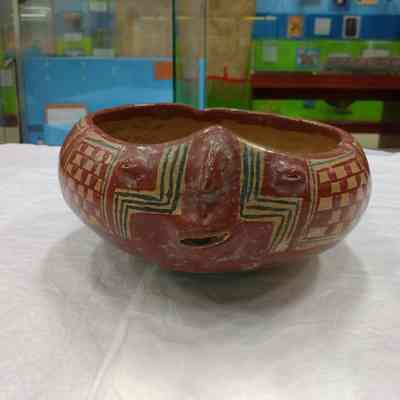 Effigy bowl