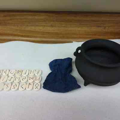 Cauldron and Rune Pouch