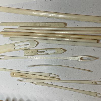 #1: Netting gauges stored in the case