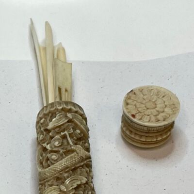 Netting gauge cases and gauges