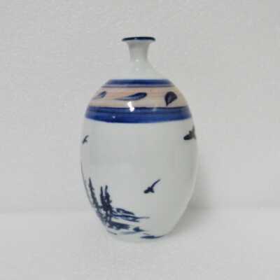 Small White & Blue w/Birds Vase